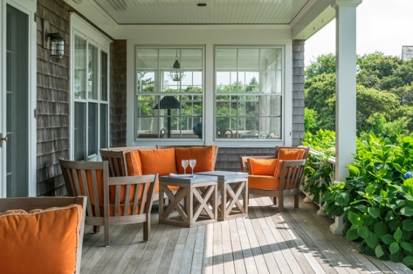 Beach Style Porch by Stedila Design