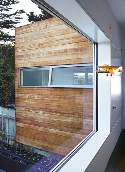 A Cantilevered Family Bathroom Boosts Square Footage