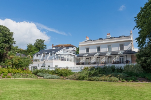 Traditional Exterior by Colin Cadle Photography