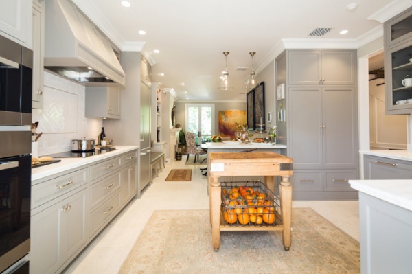 Traditional Kitchen by Charmean Neithart Interiors, LLC.