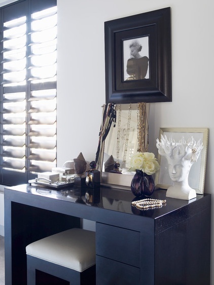 Contemporary Bedroom by Kelly Hoppen London