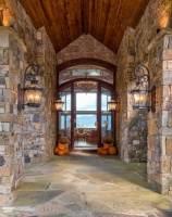 Houzz Tour: Roughing Up a Fancy Mountain Home