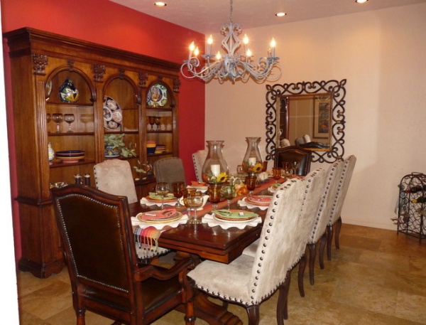 Traditional Dining Room Thanksgiving Tablescape