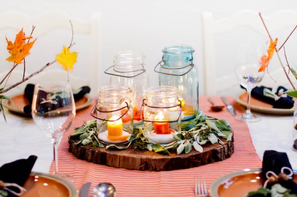 One Table, Two Holiday Settings