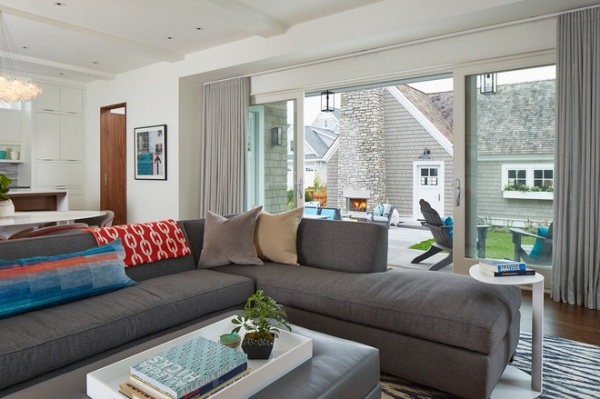 Houzz Tour: Traditional Shingle With a Modern Soul