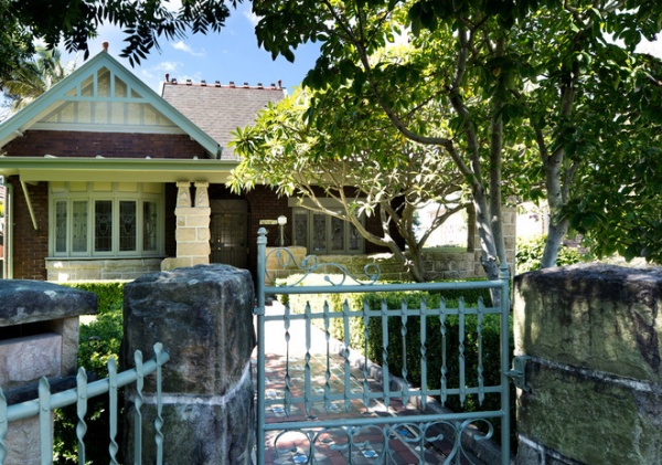 Houzz Tour: Historic Home Connects With Its Past