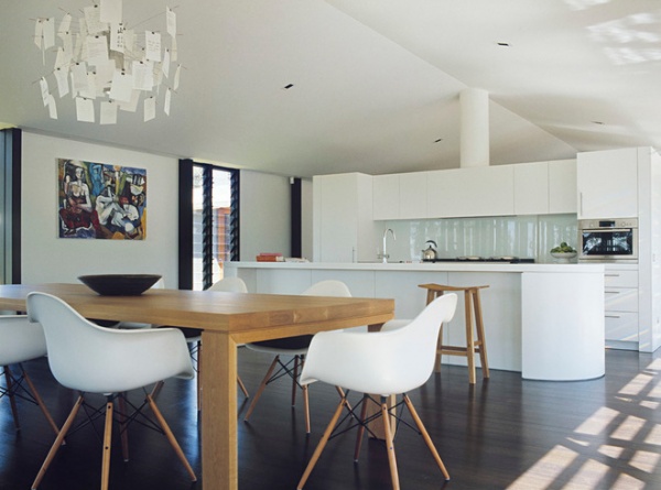 Contemporary Kitchen by Noxon Giffen