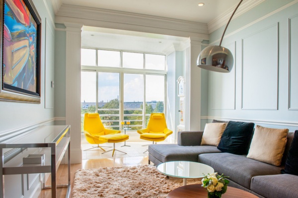 Houzz Tour: Couple Pares Down and Pumps Up the Style