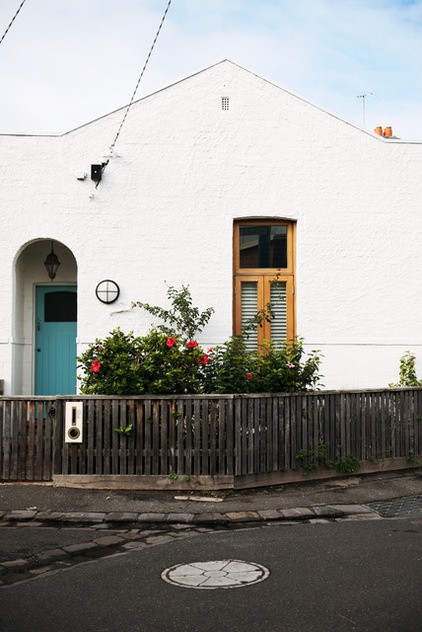 Houzz Tour: Design Moves Open Up a Cozy Cottage