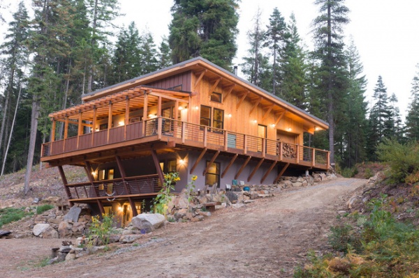 Houzz Tour: Off the Grid in the Remote Washington Wilderness