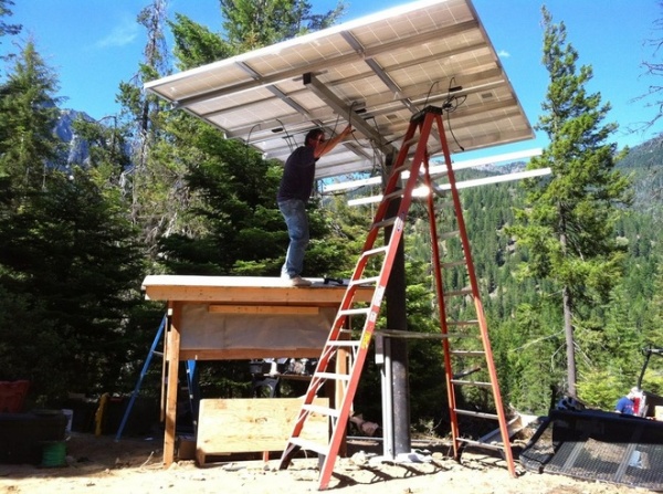 Houzz Tour: Off the Grid in the Remote Washington Wilderness