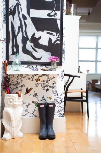 7 Keep-Tidy Tips for Compact Entryways