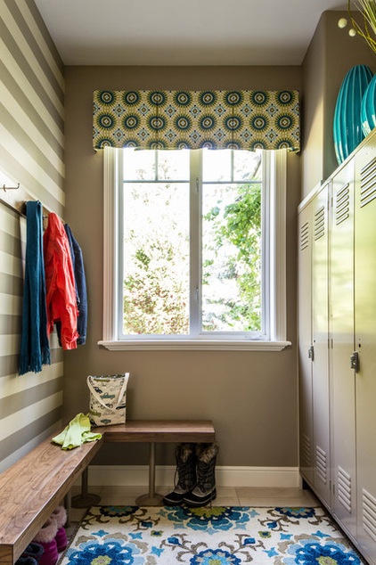 7 Keep-Tidy Tips for Compact Entryways