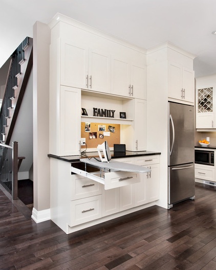 Traditional Kitchen by Laurysen Kitchens Ltd.