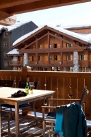 Houzz Tour: A French Ski Chalet’s Dark Sophistication