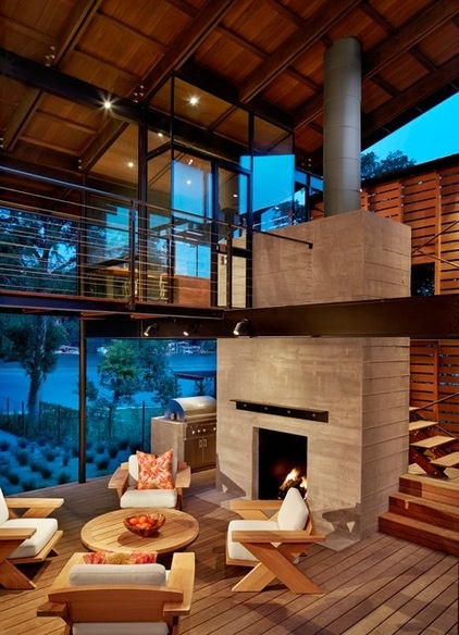 Houzz Tour: Limits Bring Out the Best in a Modern Lakeside Home