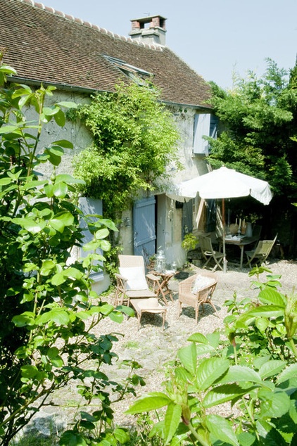 Traditional Patio by Catherine Sandin