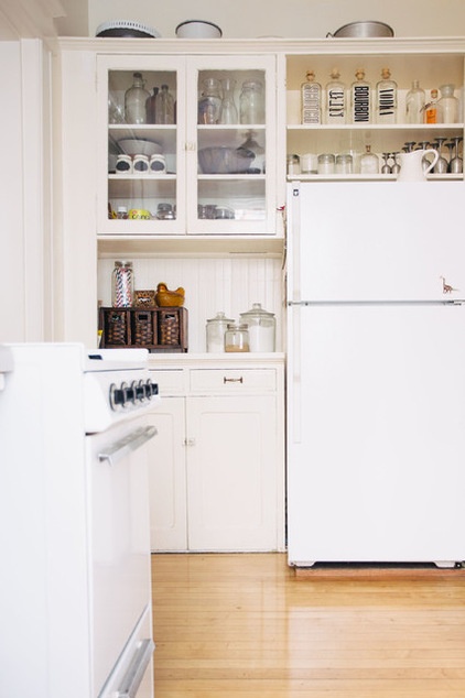 Midcentury Kitchen by Nanette Wong