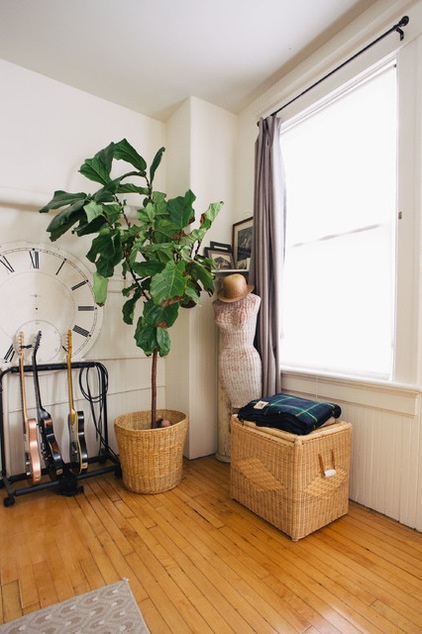 Midcentury Bedroom by Nanette Wong