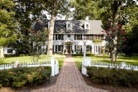 Houzz Tour: Much to Like About This Traditional Beauty