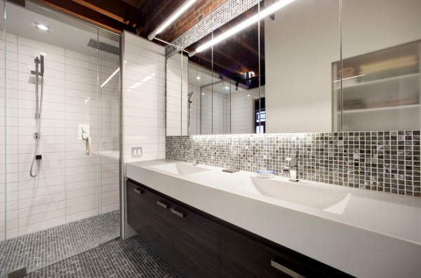 Contemporary Bathroom by Atelier BOOM TOWN