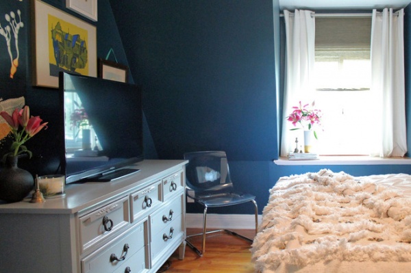 Midcentury Bedroom by Laura Garner