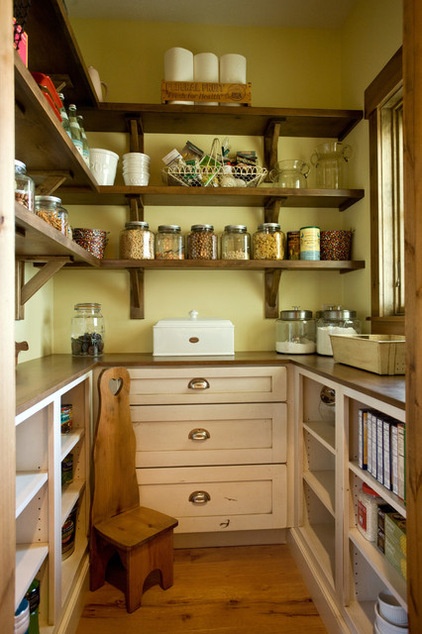 Farmhouse Kitchen by Murphy & Co. Design