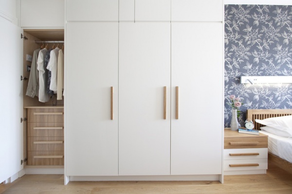 Contemporary Closet by Increation