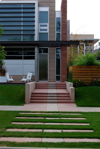 Contemporary Landscape by Columbine Design