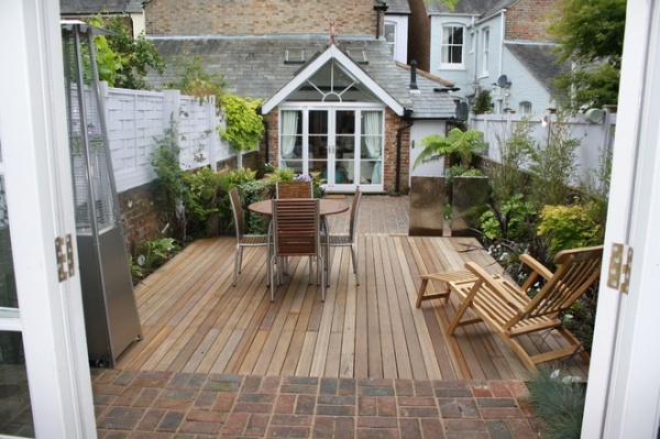 Contemporary Deck by Andy Stedman Landscape & Garden design