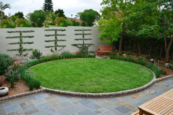 Contemporary Landscape by Outhouse Design