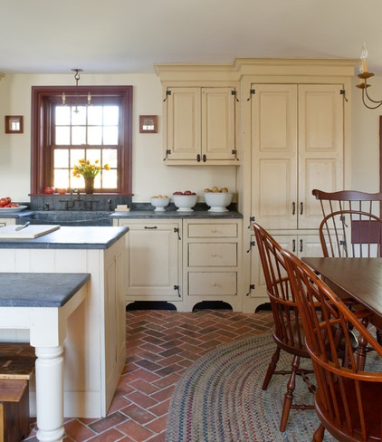 Farmhouse Kitchen by Timeless Kitchen Cabinetry