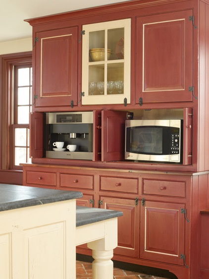 Farmhouse Kitchen by Timeless Kitchen Cabinetry