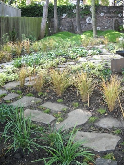 Traditional Landscape by London Garden Designer