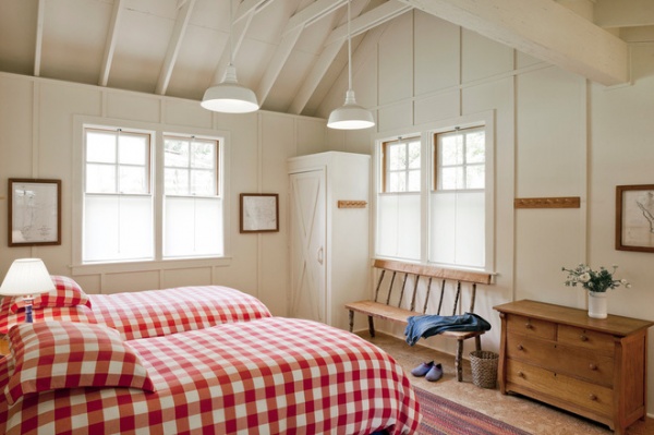 Farmhouse Bedroom by Richardson Architects