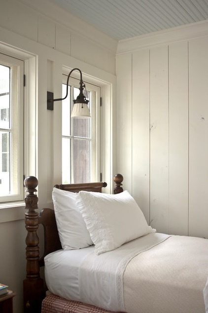 Farmhouse Bedroom by Historical Concepts