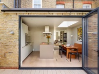 Savvy Style and Easy Flow in a Contemporary Kitchen