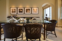 My Houzz: A Tranquil Place on a Busy Street