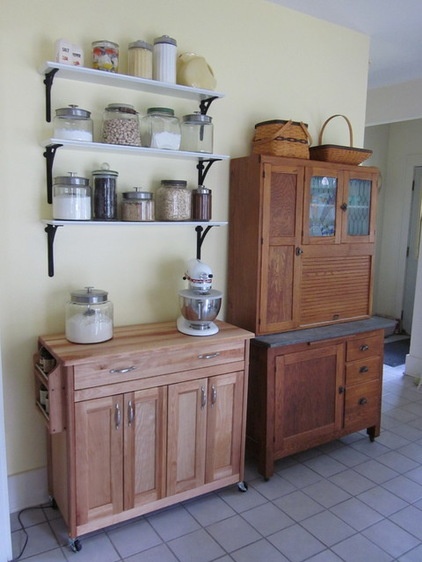 Traditional Kitchen Baking center