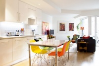 Houzz Tour: Refreshing Citrus Twist in a London Home