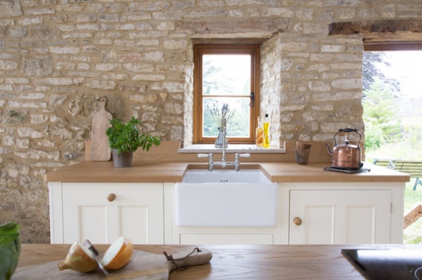 Farmhouse Kitchen by Sustainable Kitchens