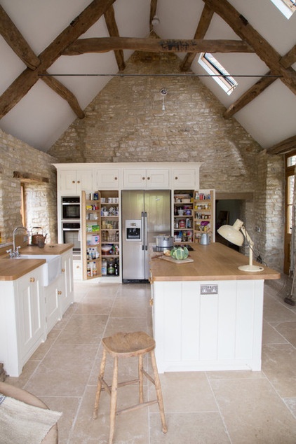 Farmhouse Kitchen by Sustainable Kitchens