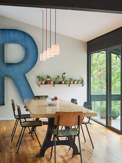 Midcentury Dining Room by STUDIOrobert jamieson