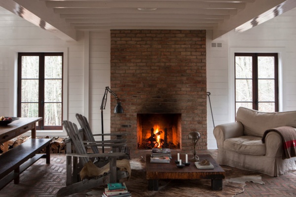 Rustic Living Room by Jean Longpré