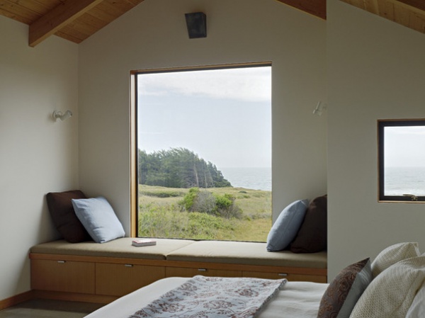 Contemporary Bedroom by Malcolm Davis Architecture