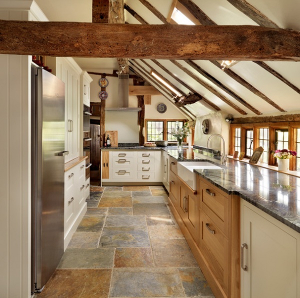 Farmhouse Kitchen by Harvey Jones Kitchens