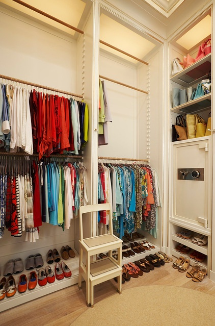 Transitional Closet by Clos-ette Too