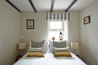 Houzz Tour: Calm Descends on a Cottage at the Sea