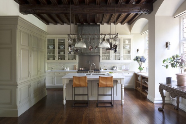 Traditional Kitchen by Artichoke