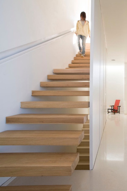 Modern Staircase by MarchDesign